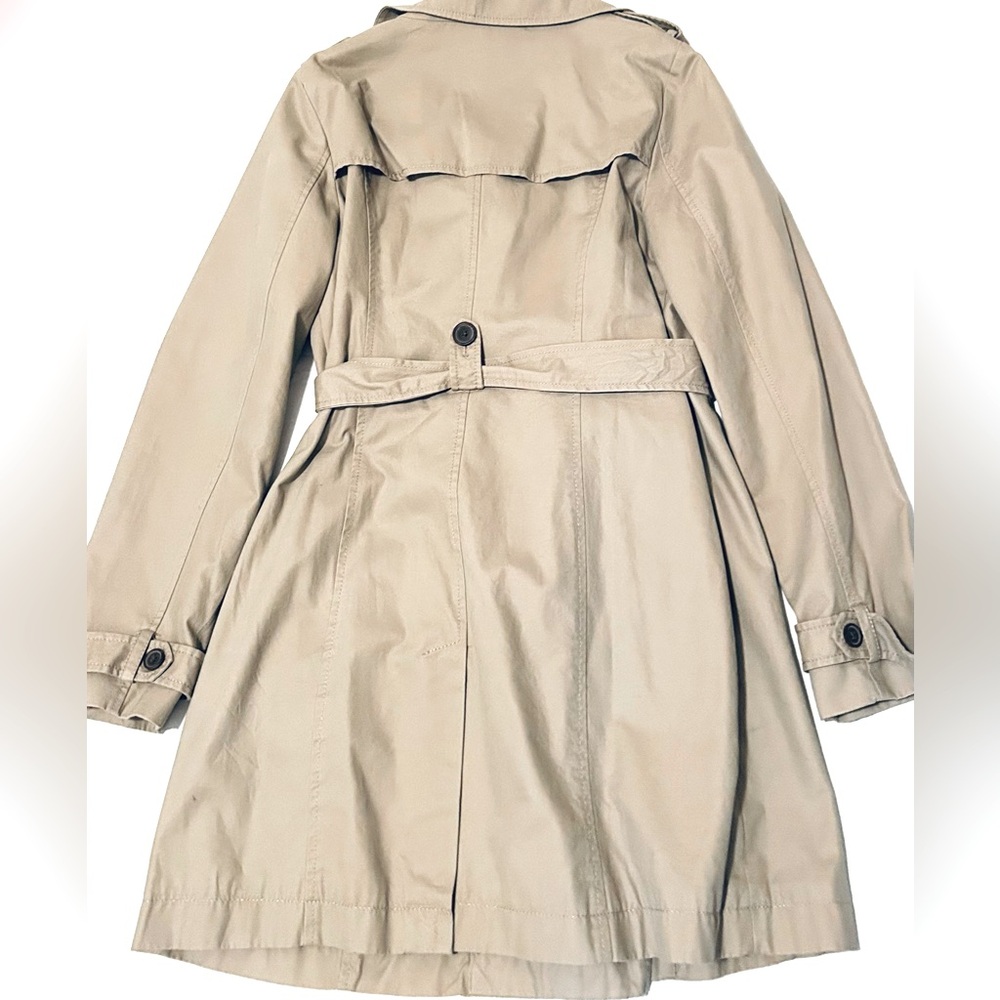 Classic Tan Trench Coat - Picture 2 of 3